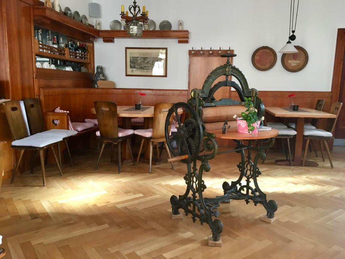 Gasthof Baeren Оксенфурт Екстериор снимка